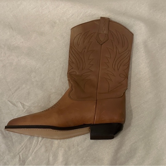 NWOT Vintage Women's Tan/Caramel Western Cowboy Boots | Size 8.5 - Picture 2 of 9
